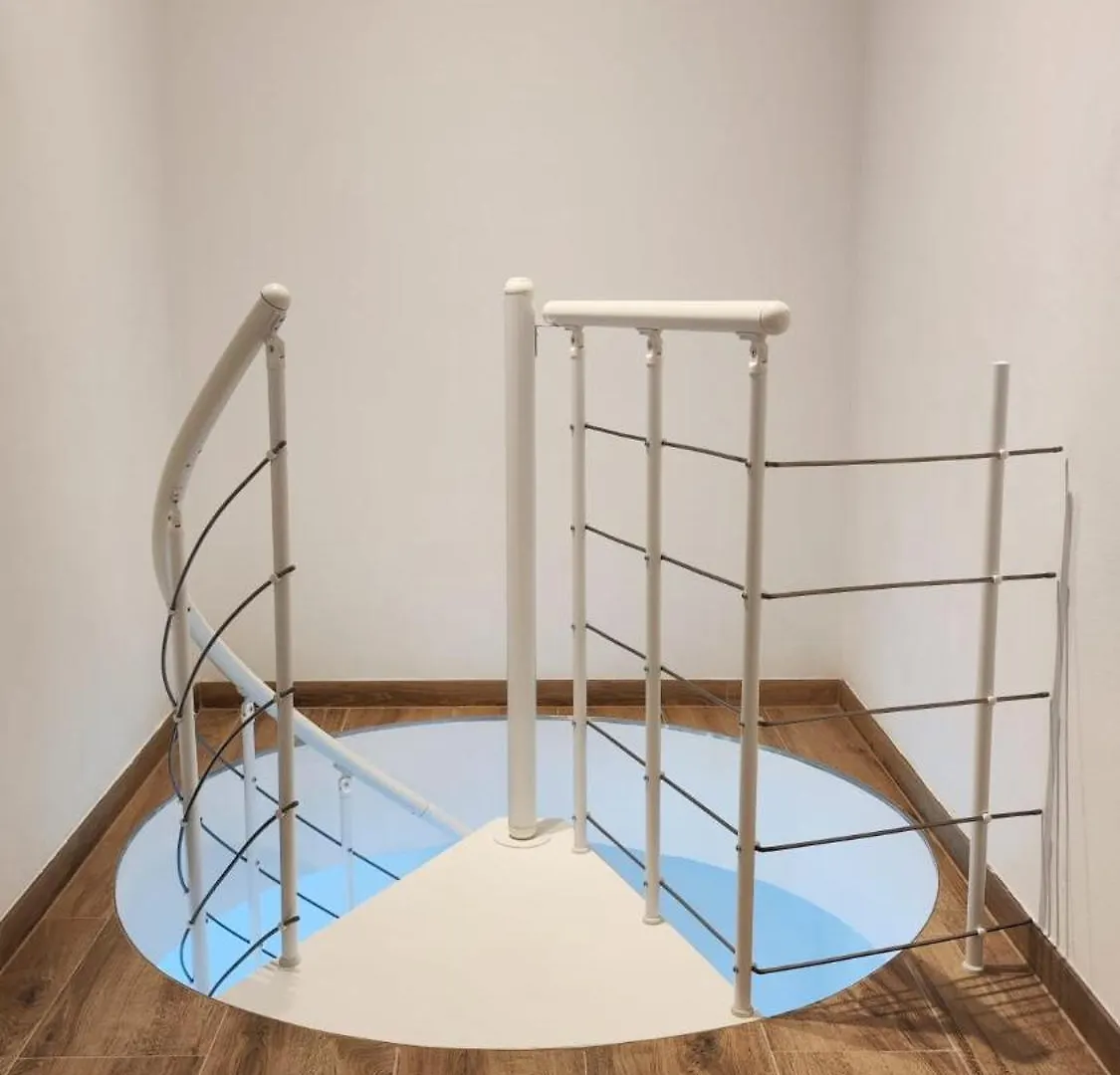 Gröbenzell Stilvolle Zwei Etagenwohnung, Parkplatz דירה
